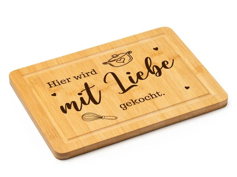 Schneidebrett - Hier wird mit Liebe gekocht ♥ - Bambus 30 x 20 cm