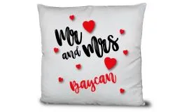 Mr. & Mrs. Liebes-Kissen mit Namen oder Wunschtext